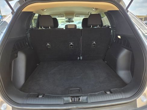 Used 2020 Ford Escape SE FWD image 13