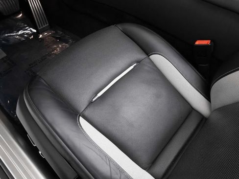 Used 2019 Rolls-Royce Dawn RWD image 26