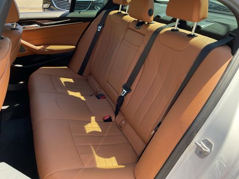 Used 2023 BMW 530i w/ Premium Package RWD image 19