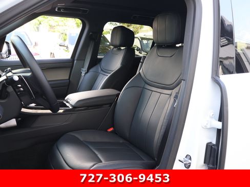 Used 2025 Land Rover Range Rover Sport Dynamic SE AWD/4WD image 2