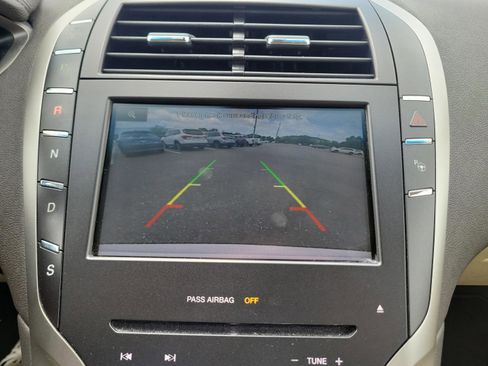 Used 2015 Lincoln MKZ w/ Equipment Group 102A Reserve FWD image 31