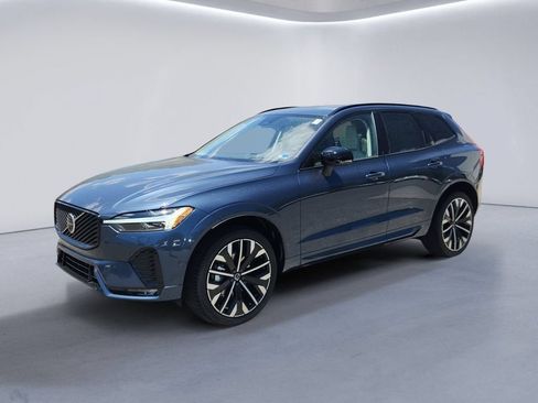 New 2026 Volvo XC60 B5 Ultra w/ Protection Package Premier AWD/4WD image 7