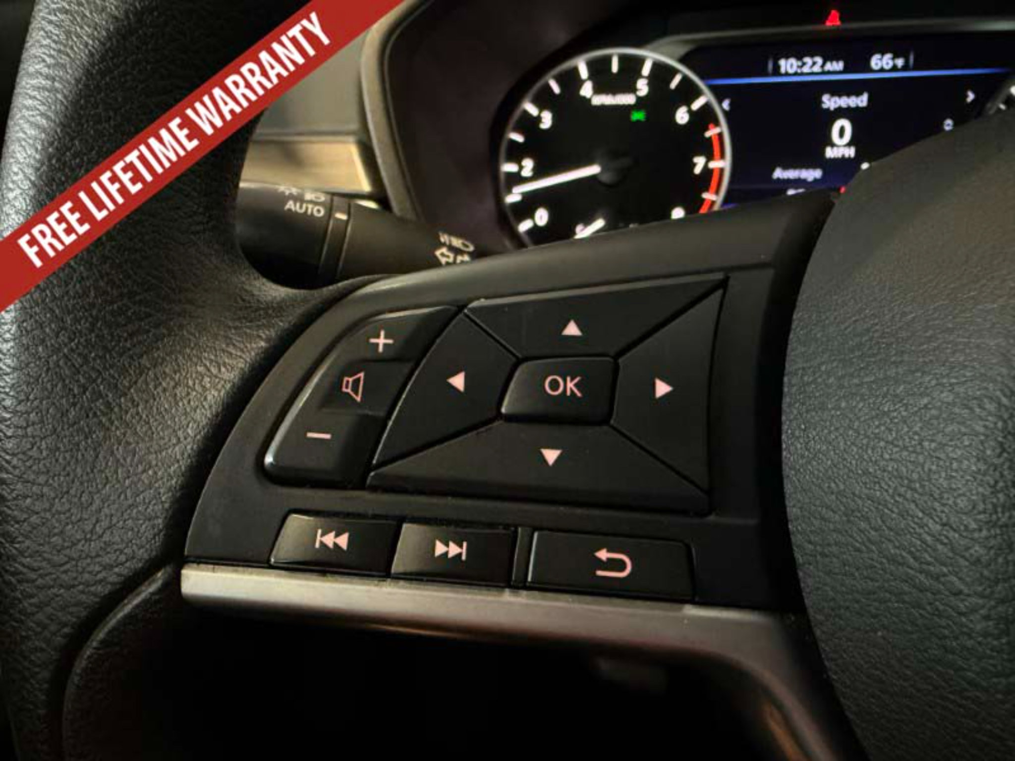 Used 2025 Nissan Altima 2.5 SV FWD image 32