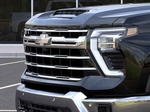 New 2026 Chevrolet Silverado 2500 LTZ w/ LTZ Plus Package AWD/4WD image 13