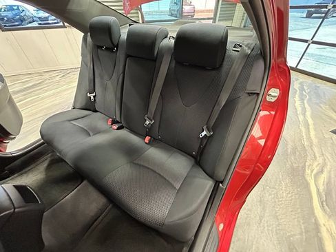Used 2011 Toyota Camry SE w/ Fleet Convenience Pkg FWD image 6