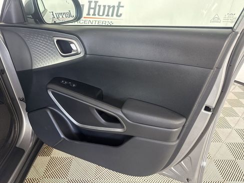 Used 2025 Kia Soul LX image 26