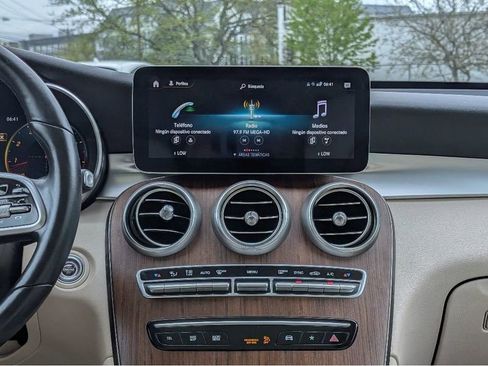 Used 2022 Mercedes-Benz GLC 300 4MATIC w/ Premium Package Lite image 20