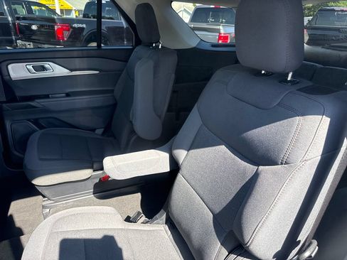 Used 2026 Ford Explorer Active RWD image 16