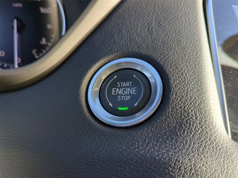 Used 2023 Cadillac XT4 Sport image 30