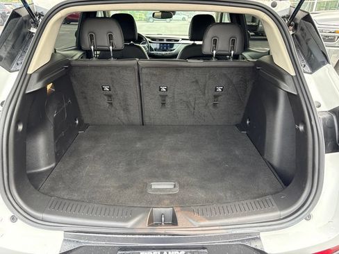 Used 2020 Buick Encore GX Essence FWD image 17