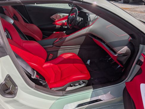 Used 2024 Chevrolet Corvette Stingray Premium Conv w/ Z51 Performance Package RWD image 10