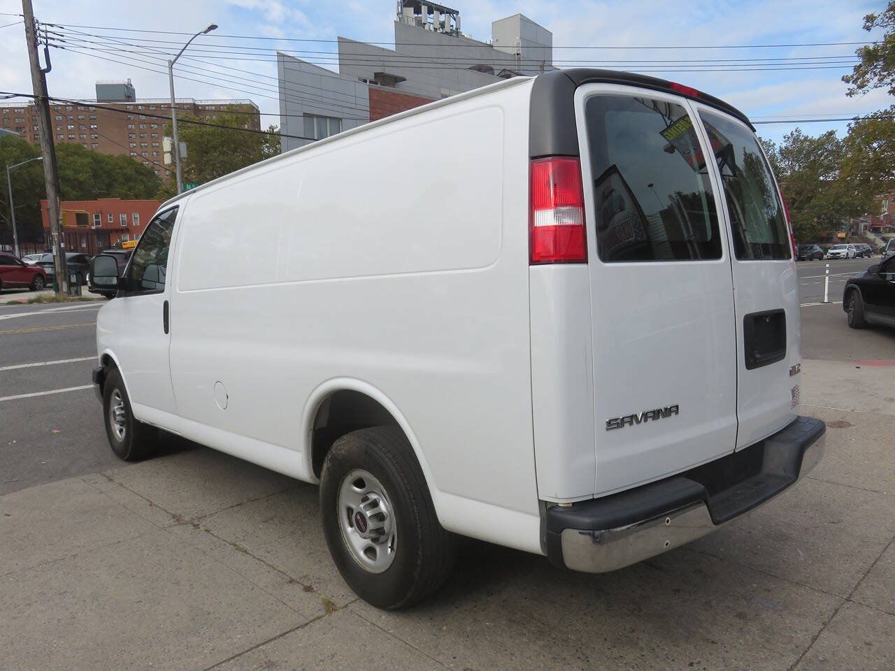 Used 2019 GMC Savana 2500 w/ Driver Convenience Package RWD image 7