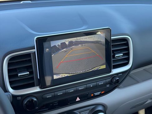 Certified 2025 Hyundai Venue SEL image 16