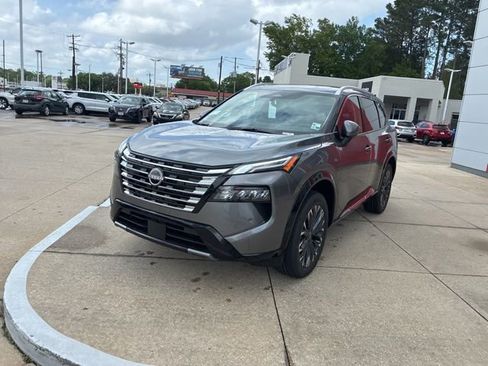 New 2026 Nissan Rogue Platinum w/ Platinum Premium Package AWD/4WD image 3