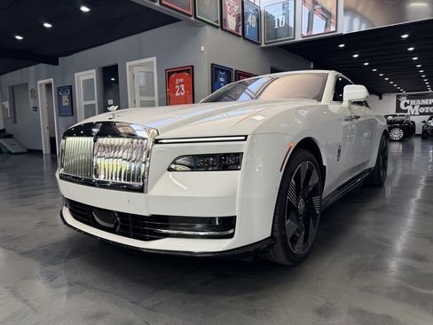 Used 2025 Rolls-Royce Spectre w/ Spectre Launch Package AWD/4WD image 1