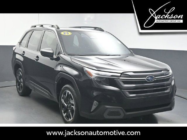Used 2025 Subaru Forester Limited AWD/4WD image 1