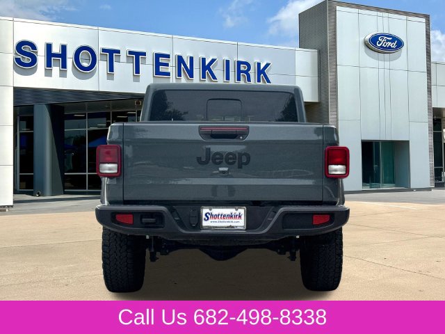 Used 2025 Jeep Gladiator Sport AWD/4WD image 8