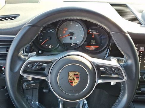 Used 2021 Porsche Macan S image 24
