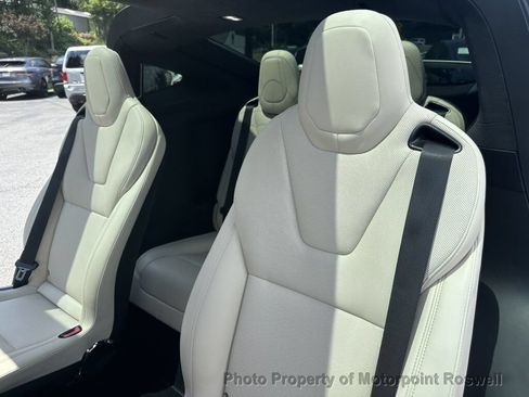 Used 2024 Tesla Model X AWD/4WD image 19