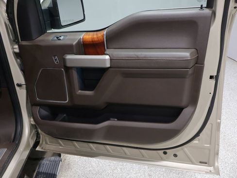 Used 2018 Ford F150 King Ranch w/ Equipment Group 601A Luxury AWD/4WD image 23