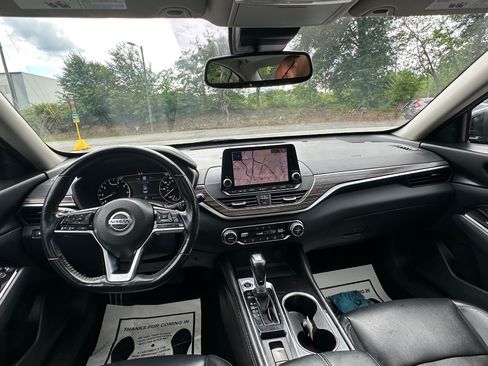 Used 2020 Nissan Altima 2.5 SL FWD image 25