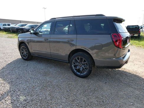 New 2027 Ford Expedition Platinum w/ Stealth Appearance Package AWD/4WD image 7
