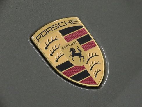 Certified 2025 Porsche Macan 4S Electric AWD/4WD image 15