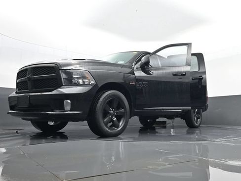 Used 2019 RAM 1500 Express w/ Wheel & Sound Group AWD/4WD image 31