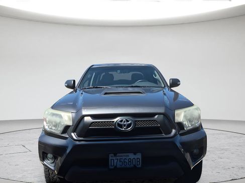 Used 2013 Toyota Tacoma 4x4 Double Cab w/ TRD Sport Pkg image 2