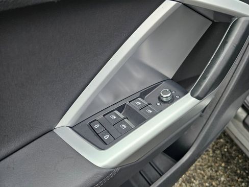 Used 2020 Audi Q3 2.0T Premium w/ Convenience Package image 28