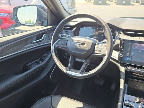 New 2026 Jeep Grand Cherokee L Limited AWD/4WD image 16