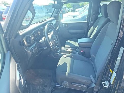 Used 2022 Jeep Wrangler Unlimited Sport AWD/4WD image 9