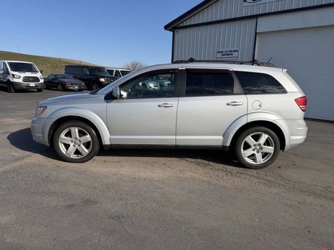 Used 2009 Dodge Journey SXT w/ Premium Convenience Group AWD/4WD image 2