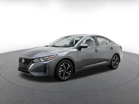 Used 2025 Nissan Sentra SV FWD image 3