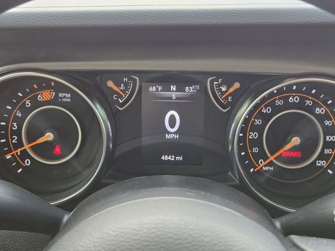 Used 2023 Jeep Wrangler Sport AWD/4WD image 10