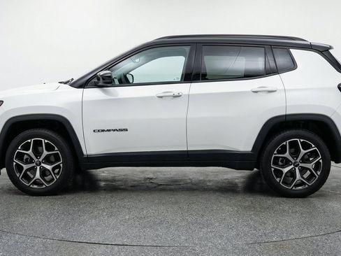 Used 2025 Jeep Compass Limited AWD/4WD image 5