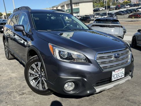 Used 2017 Subaru Outback 2.5i Limited image 1