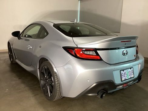 Used 2025 Toyota GR86 Premium w/ ALL Weather Mat Package (TMS) image 10