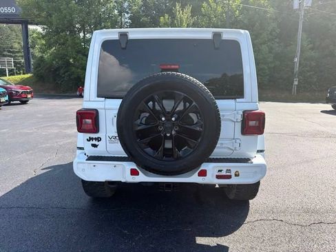 Used 2021 Jeep Wrangler Unlimited Sahara AWD/4WD image 5