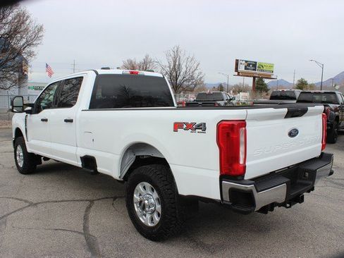 Used 2023 Ford F350 XLT w/ FX4 Off-Road Package image 18