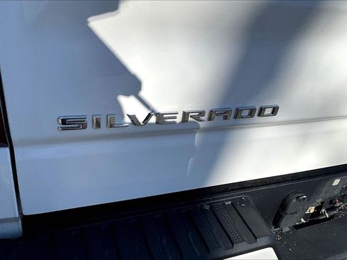 Used 2020 Chevrolet Silverado 1500 RST w/ RST Value Package image 16