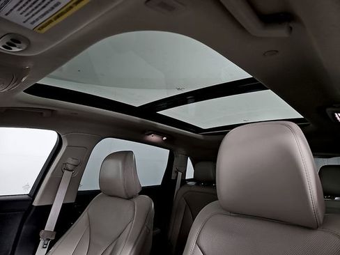 Certified 2022 Lincoln Nautilus Reserve w/ Equipment Group 201A image 15