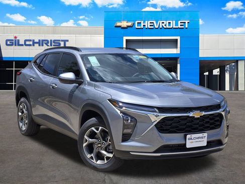 New 2026 Chevrolet Trax LT FWD image 1