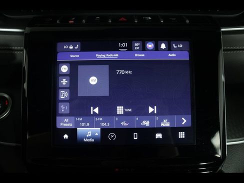 Used 2023 Jeep Grand Cherokee L Laredo AWD/4WD image 27