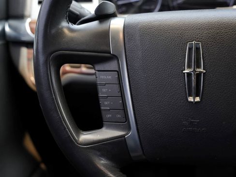 Used 2011 Lincoln MKS FWD image 10