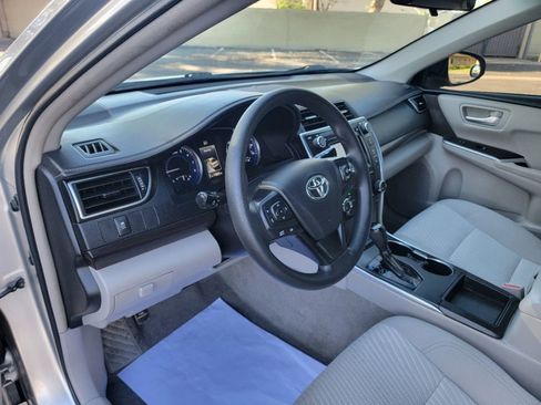 Used 2017 Toyota Camry LE image 12