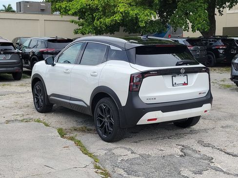 New 2026 Nissan Kicks SR w/ SR Premium Package AWD/4WD image 6