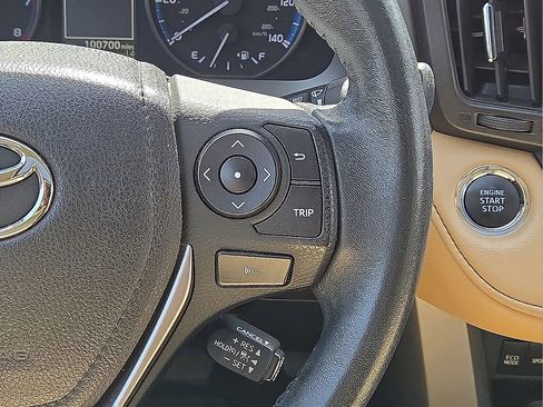 Used 2017 Toyota RAV4 XLE image 19