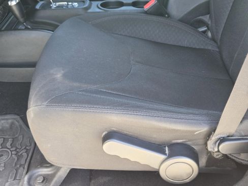 Used 2017 Jeep Wrangler Unlimited Sport w/ Quick Order Package 24S image 23