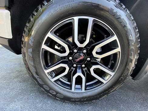 Used 2026 GMC Sierra 1500 AT4 AWD/4WD image 8